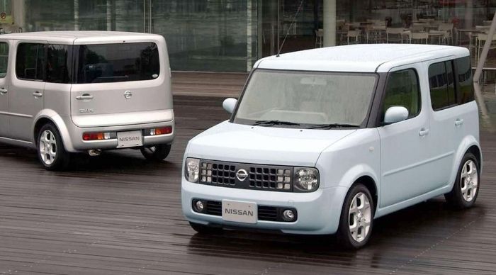 3_nissan_cube_700x388